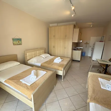 Rias Seaside Appartamento Vlorë