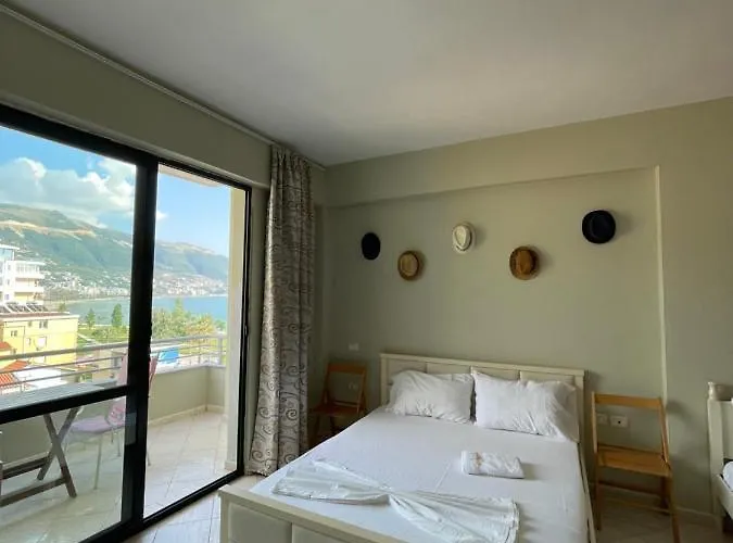 Rias Seaside * فلورا